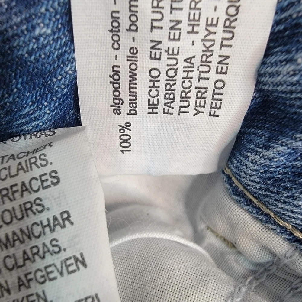 Zara Light-Blue High Rise Distressed Mom Jeans - Picture 4 of 9